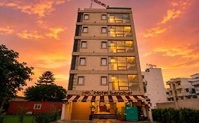 Hotel Sanobar